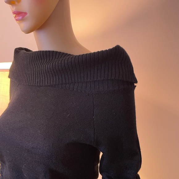 Simplee, Black Oval or Cowl‎ Neck Sweater Sz Sm - Picture 4 of 9